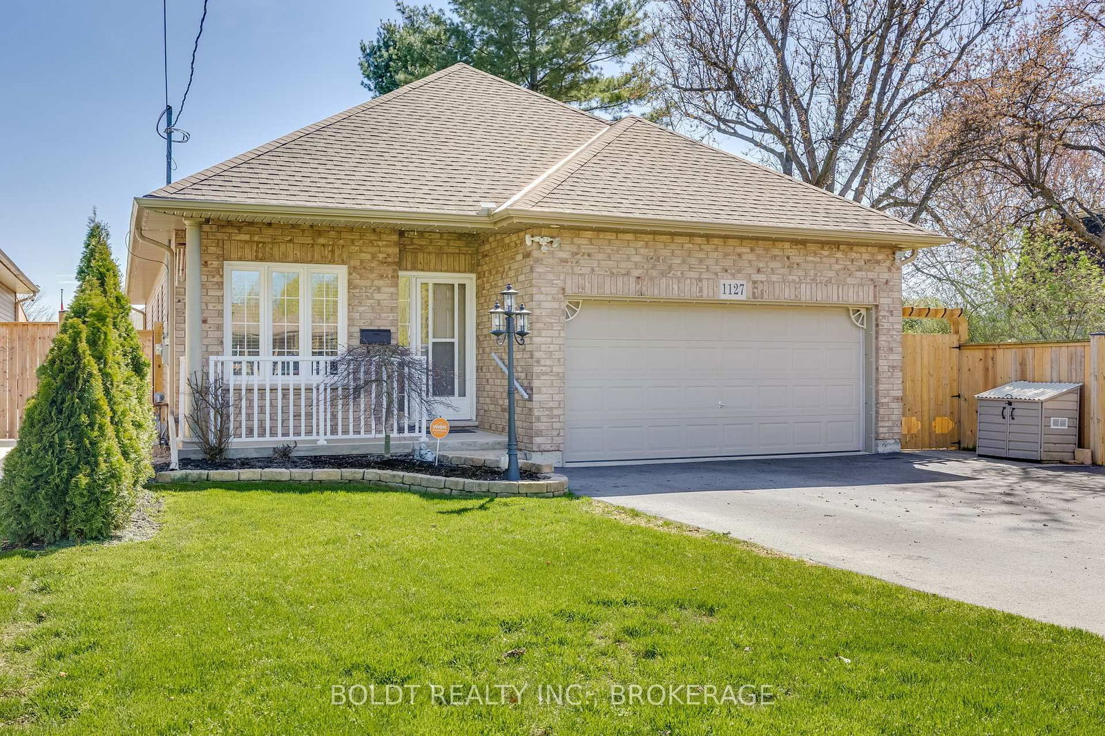 Detached House for sale at 1127 Pelham Street, Pelham, Fonthill, L3C 3E4 - MLS: X12111866