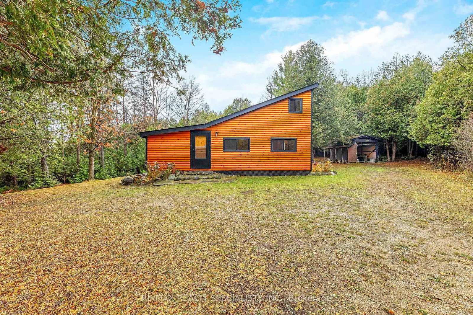 Listing Image 3