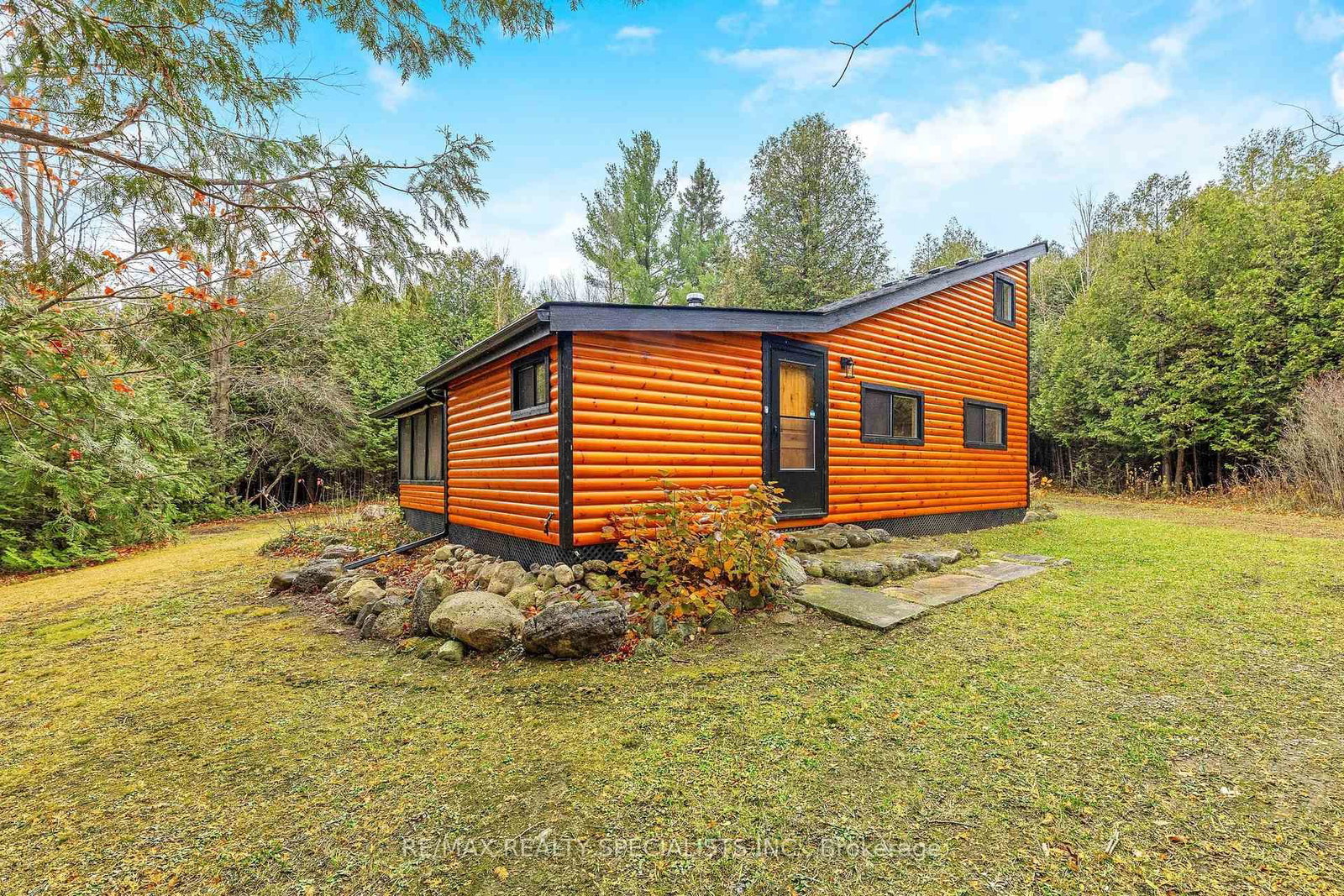 Listing Image 4