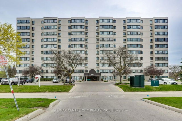 702 - 1600 Adelaide Street