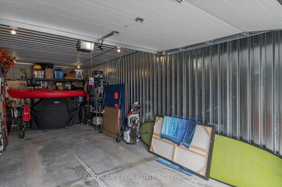 Unit Garage #3 — 19 Hampton Lane, Selwyn - Selwyn image-0-2