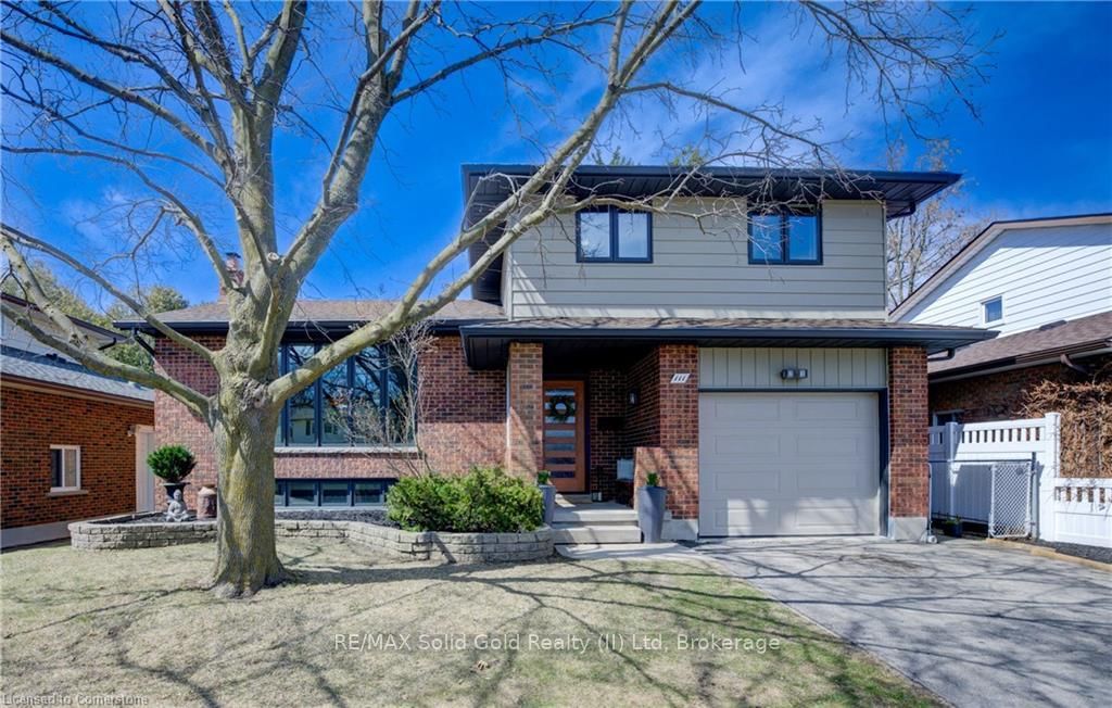 Detached House for sale at 111 Georgian Crescent, Kitchener, N2B 3N8 - MLS: X12111988