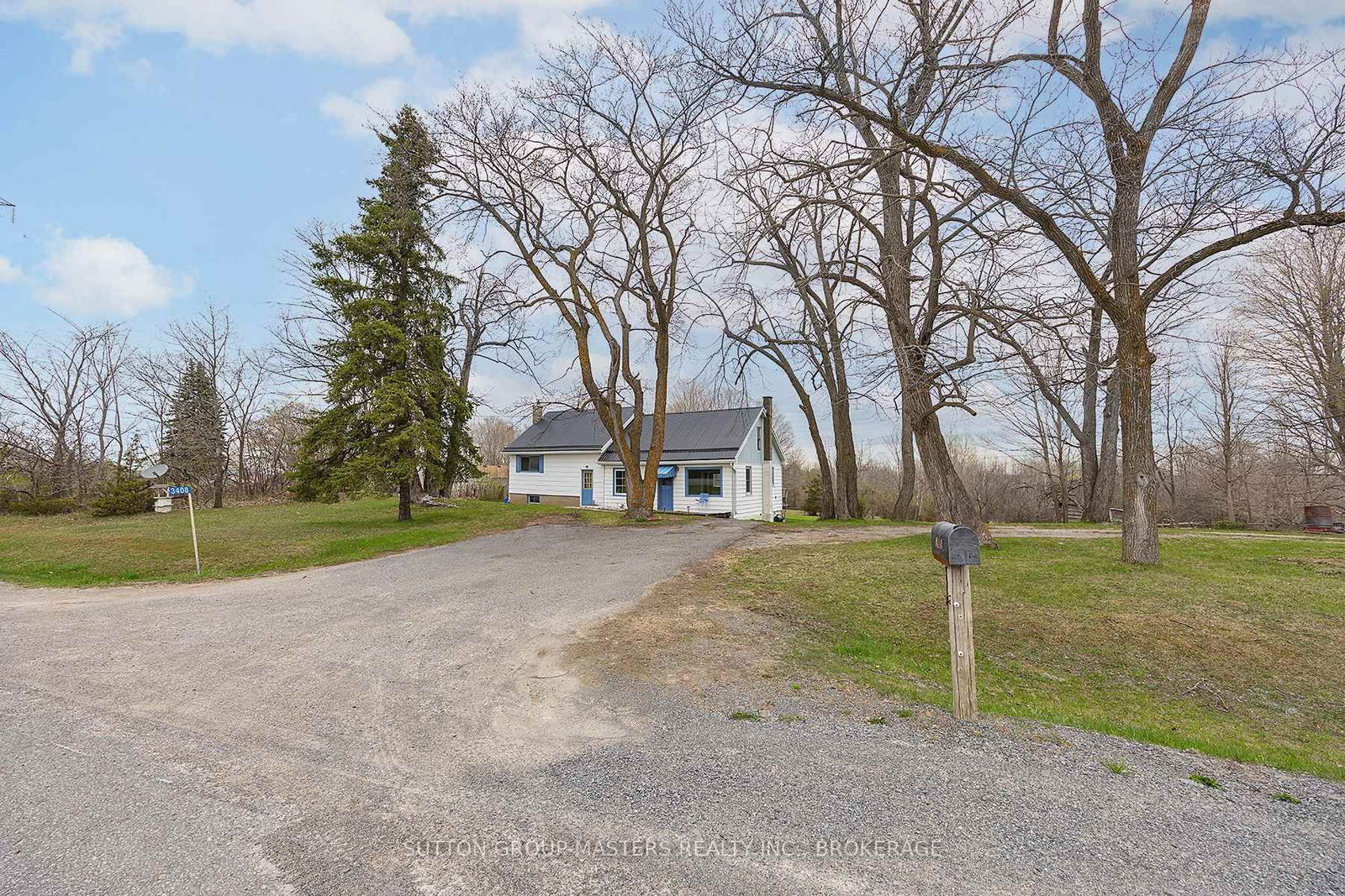Detached House for sale at 3408 Battersea Road, Inverary, Frontenac South, K0H 1X0 - MLS: X12112002