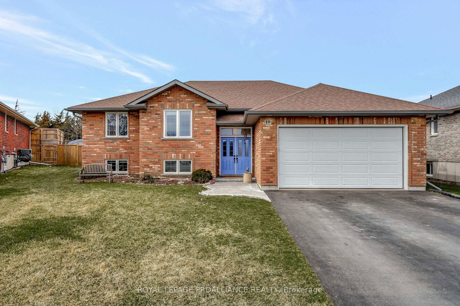 Detached House for sale at 19 Freedom Crescent, Quinte West, Sidney Ward, K8V 0C1 - MLS: X12112183