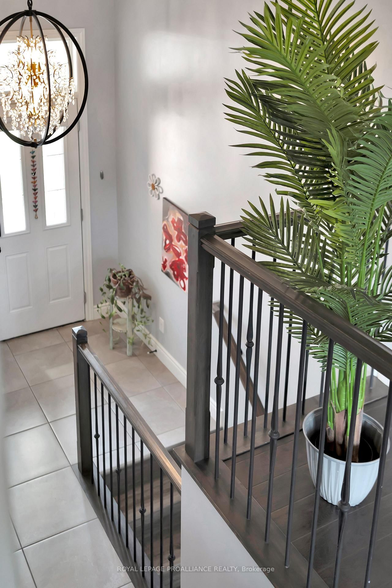 Detached House for sale at 19 Freedom Crescent, Quinte West, Sidney Ward, K8V 0C1 - MLS: X12112183