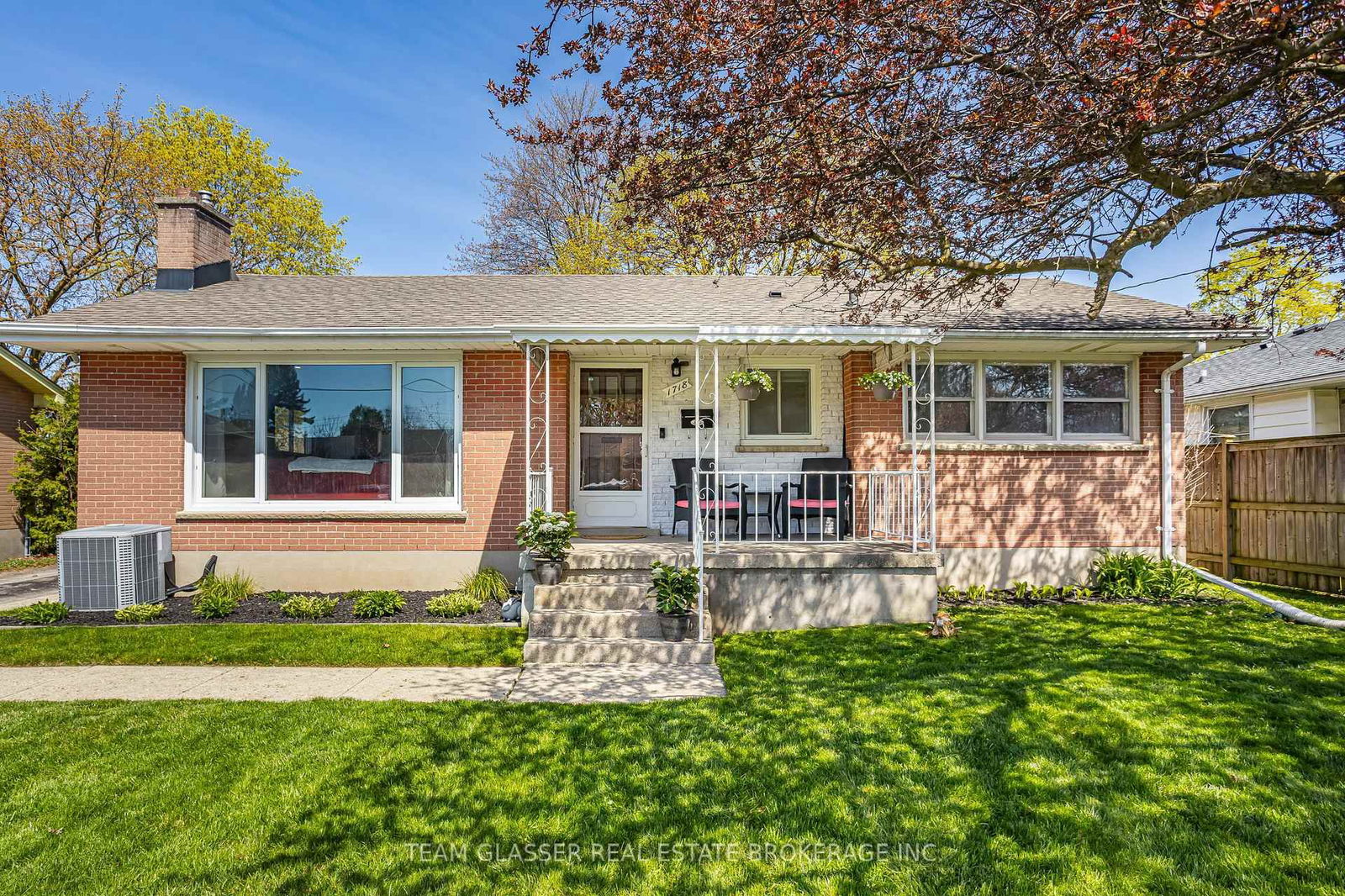 Detached House for sale at 1718 Whitehall Drive, London East, East H, N5W 1Y9 - MLS: X12112193