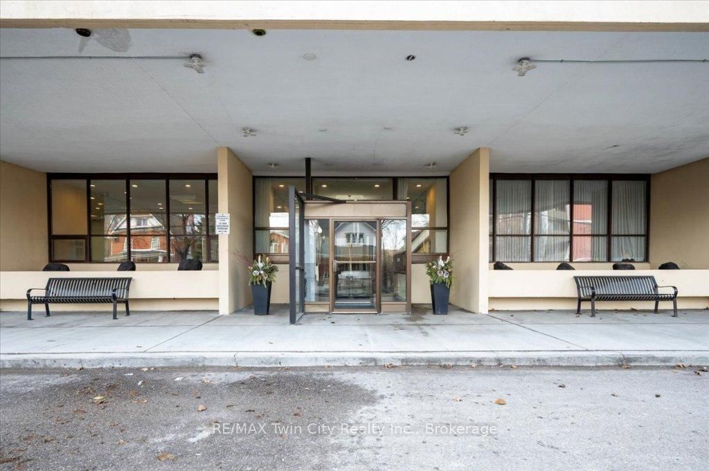 Condo for sale at 1307-81 Church Street, Kitchener, N2G 4M1 - MLS: X12112285