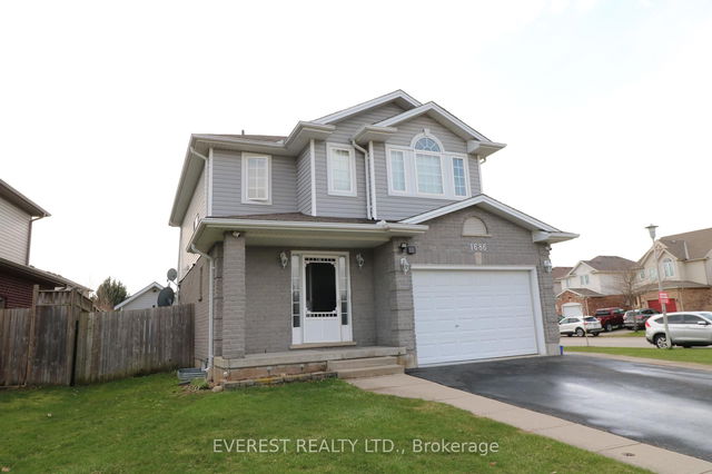 1686 Blackmaple Crescent