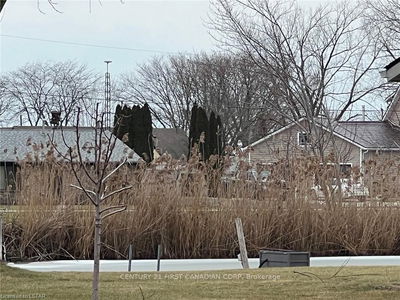 898 Lefaive Dr, Lakeshore - Lakeshore