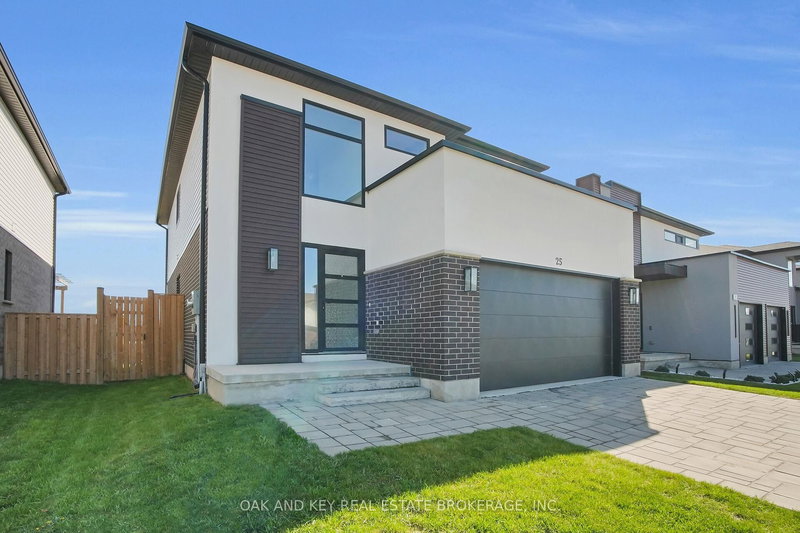 25 Alexander Circ, Strathroy-Caradoc, N7G 0B4 | Image 2