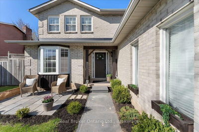 8 Jeanette Ave, Grimsby - Grimsby Beach image-0-2
