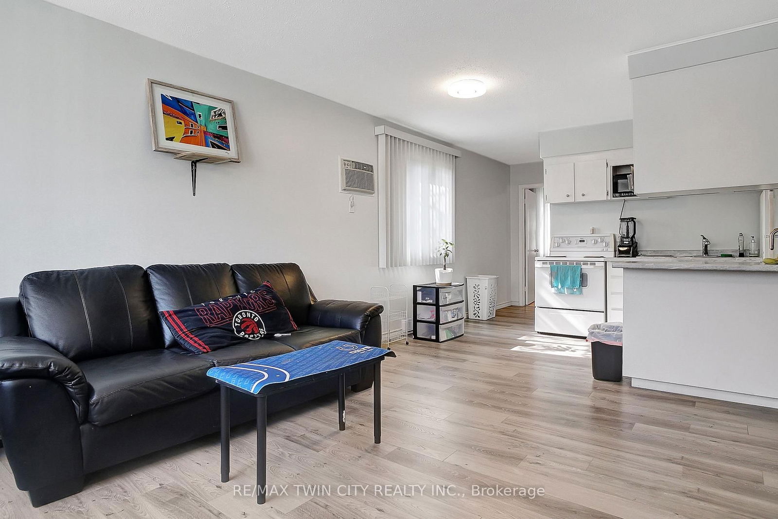 Detached House for sale at 19 Waterside Avenue, Cambridge, N1R 1E8 - MLS: X12112649