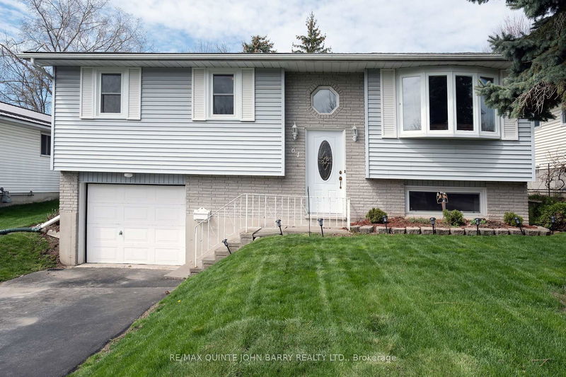 64 Ireland Dr, Quinte West - Trenton Ward image-0-0