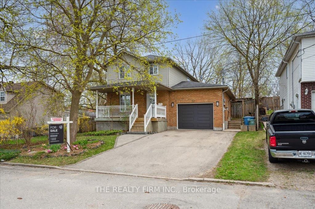 Detached House for sale at 17 Cassino Avenue, Guelph, St. George's, N1E 7E3 - MLS: X12112847