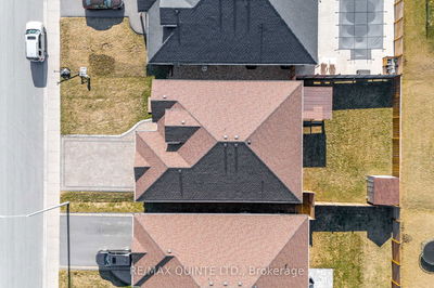 18 Bel Air Cres, Quinte West -  image-0-2