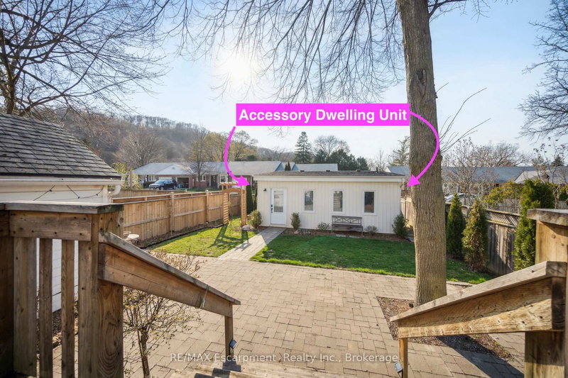 24 Robinson St S, Grimsby, L3M 3C4 | Image 3