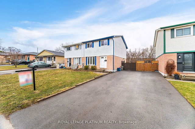 55 Woodlawn Avenue