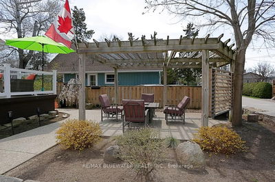 46 Hill St, Lambton Shores - Grand Bend image-0-4