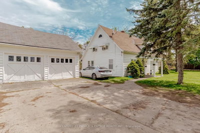 1701 King Street E — photo 6