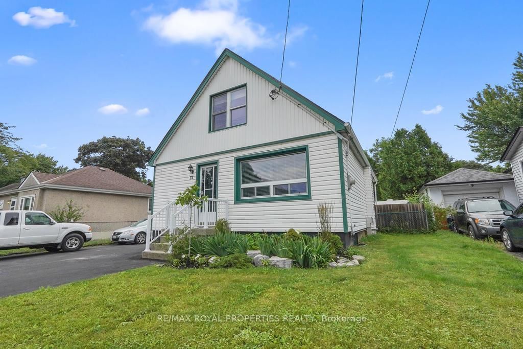 Detached House for sale at 27 David Avenue, Hamilton, Hill Park, L9A 3T9 - MLS: X12113635