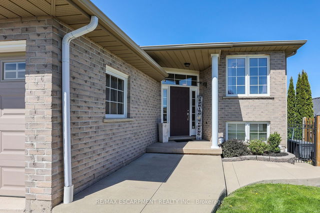 36 Golden Acres Drive