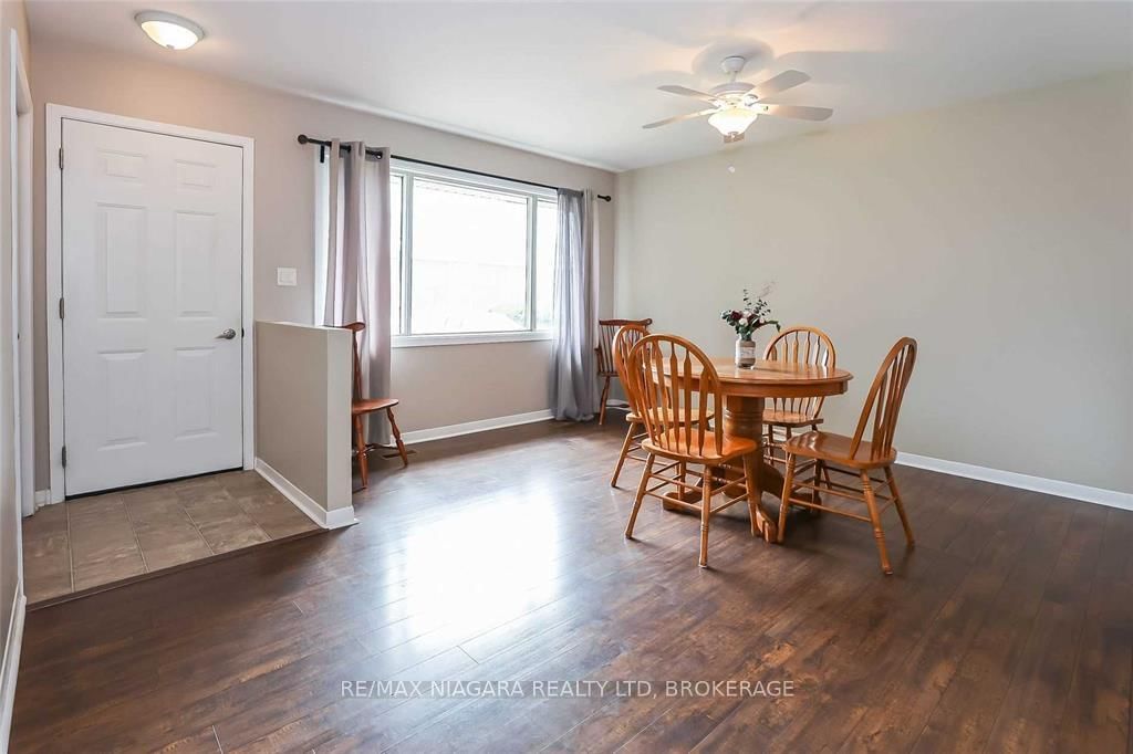 Detached House for sale at 41 Meadowvale Drive, St. Catharines, L2N 3Z6 - MLS: X12113751