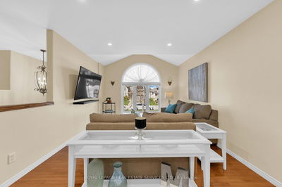 185 Amy Croft Dr, Lakeshore -  image-0-2