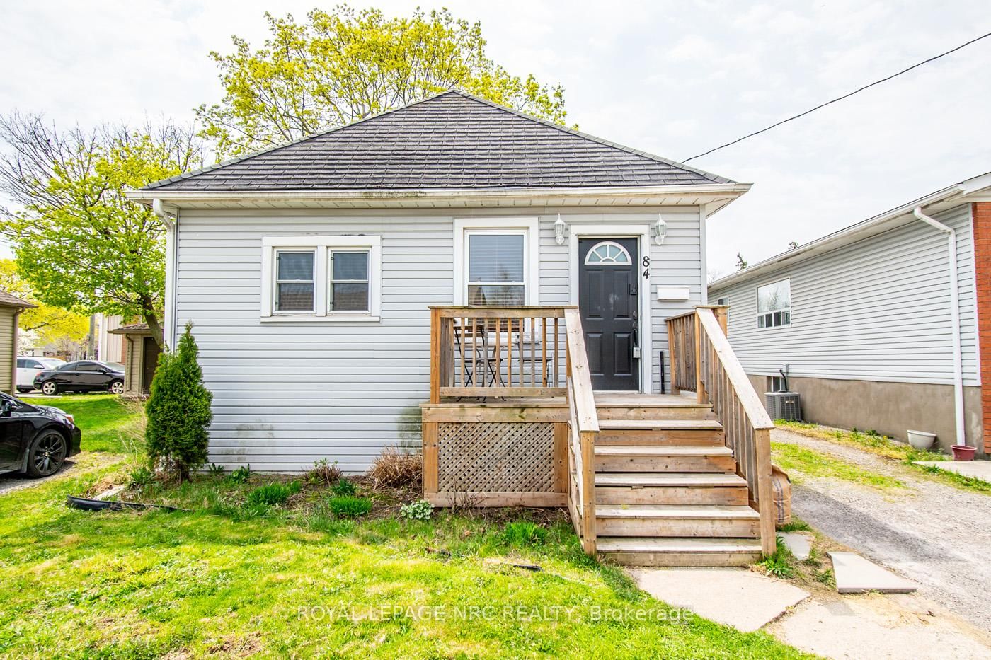 Detached House for sale at 84 Chetwood Street, St. Catharines, Western Hill, L2S 2A5 - MLS: X12113845
