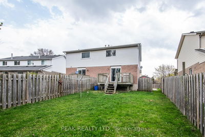 Unit A — 608 Royal Beech Dr, Waterloo -  image-0-4