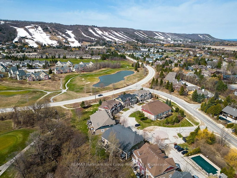 18 - 689616 Monterra Rd, Blue Mountains, L9Y 0W3 | Image 2