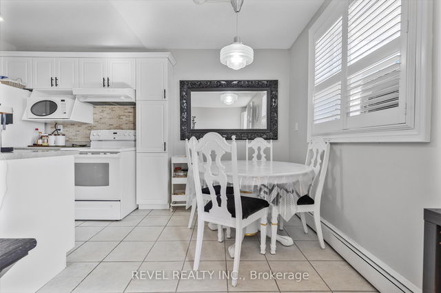 406 - 851 Queenston Road