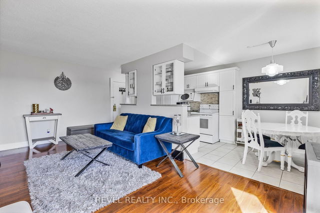 406 - 851 Queenston Road