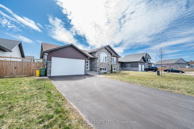17 Drew St, Petawawa - Petawawa image-0-2