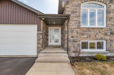 17 Drew St, Petawawa - Petawawa image-0-3