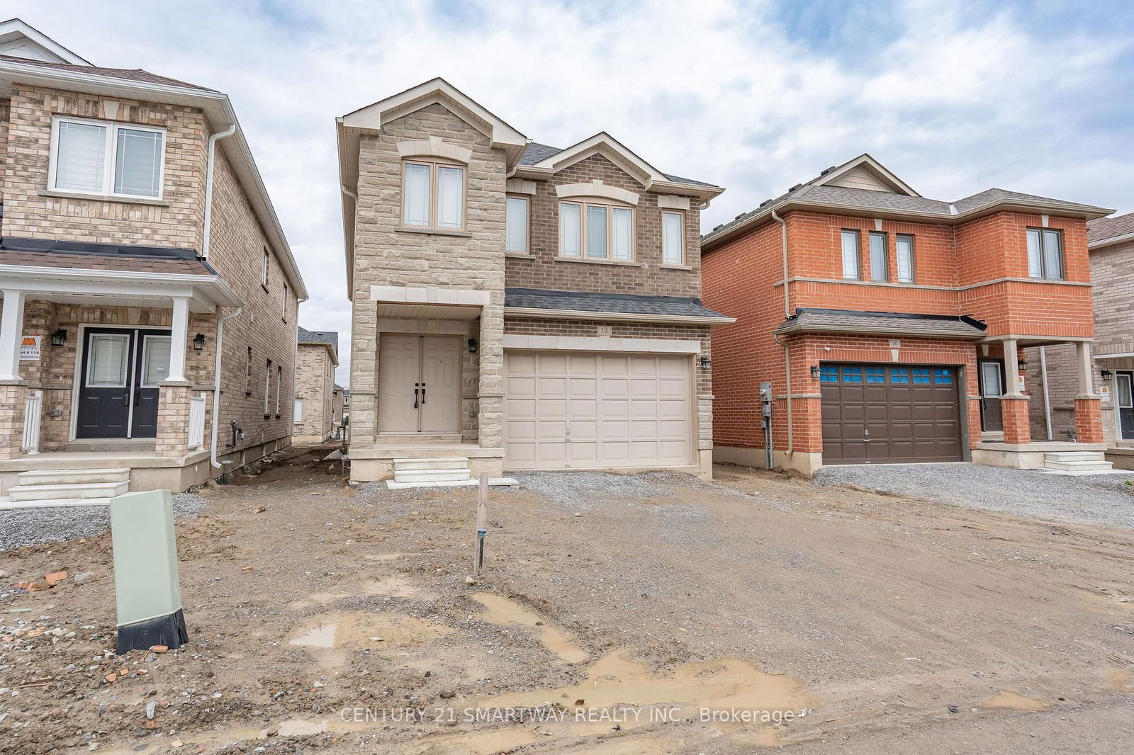 Detached House for sale at 12 Huntsworth Avenue, Thorold, Thorold Downtown, L2V 5G7 - MLS: X12114521