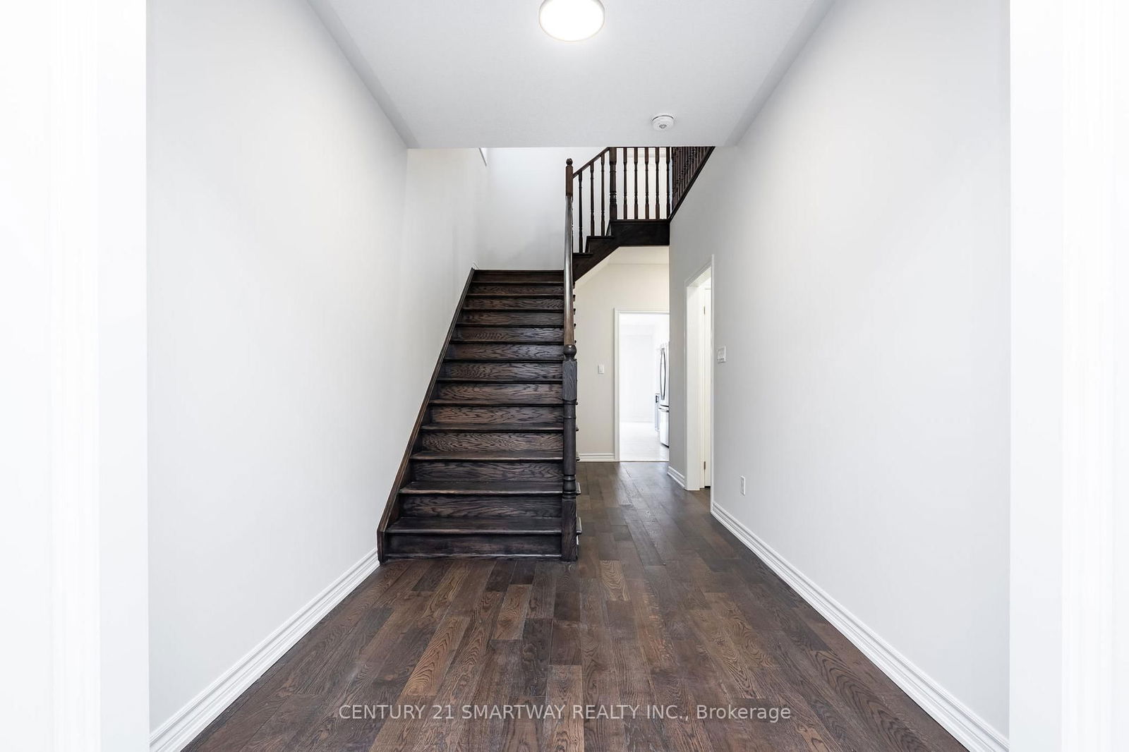 Detached House for sale at 12 Huntsworth Avenue, Thorold, Thorold Downtown, L2V 5G7 - MLS: X12114521