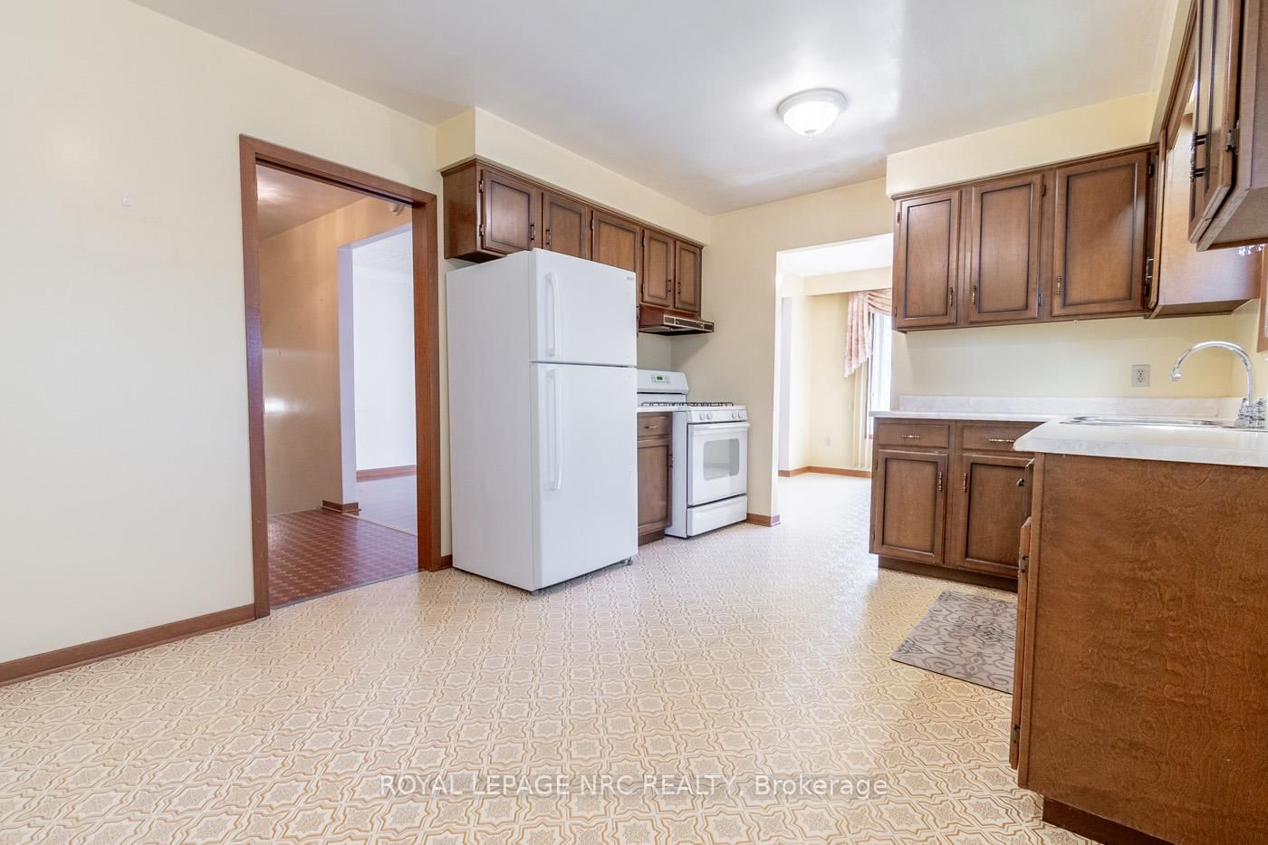 Detached House sold at 18 McColl Drive, Welland, N. Welland, L3C 3L7 - MLS: X12114612