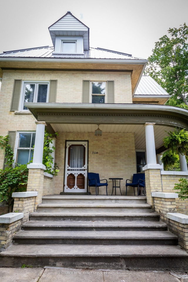 308 Fergus Street