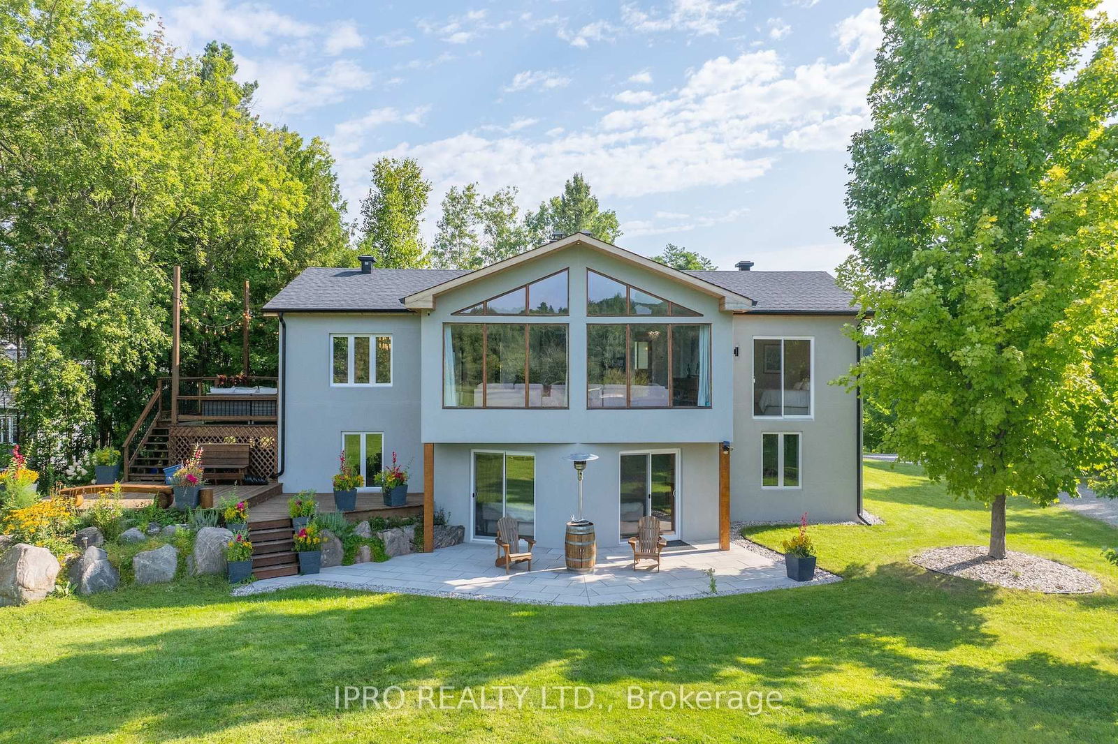 Detached House sold at 993608 Mono-Adjala Townline, Mono, Rural Mono, L9W 6H4 - MLS: X12114785