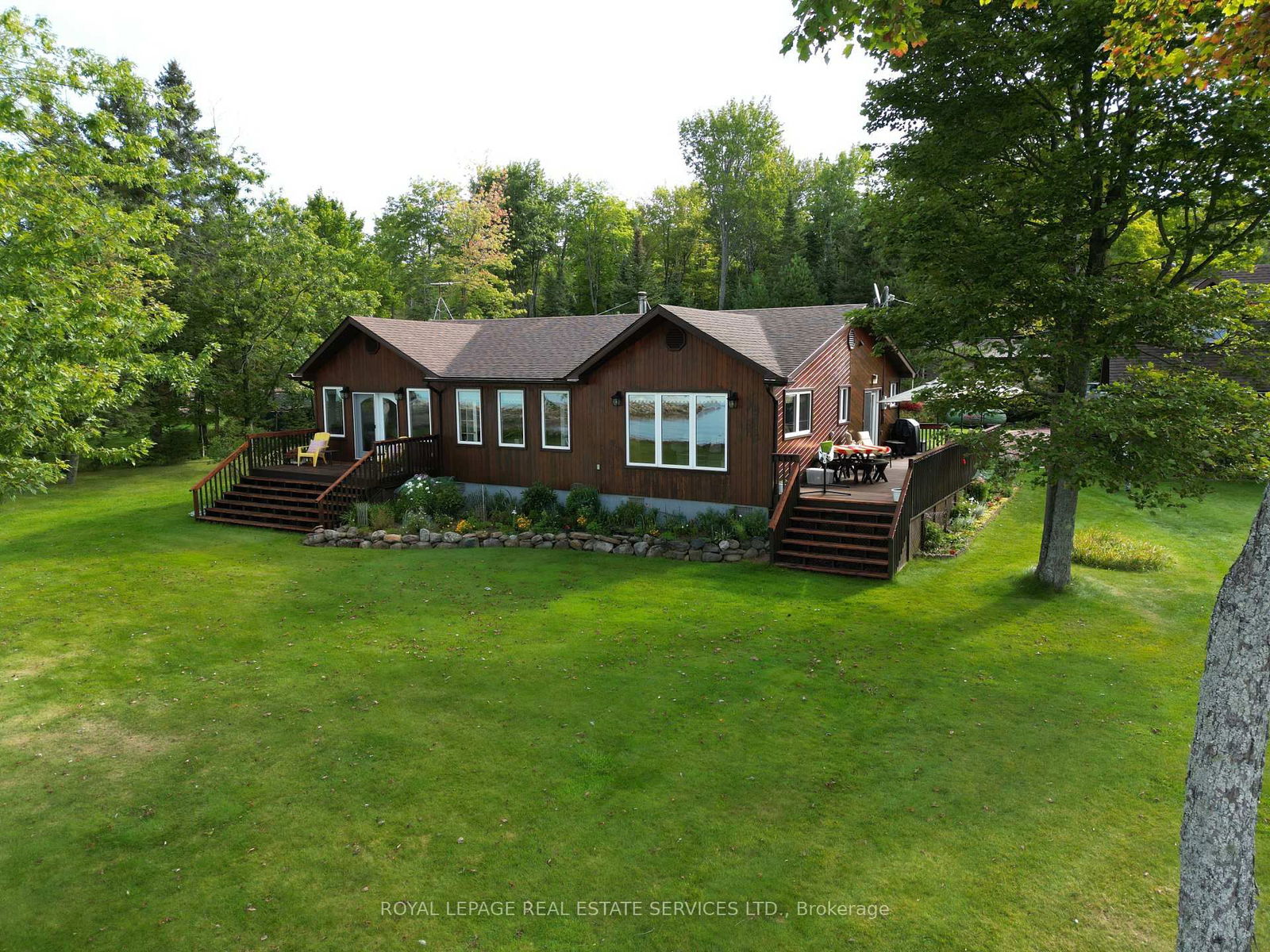 Detached House for sale at 525 Riverside Drive, St. Joseph, P0R 1J0 - MLS: X12114787