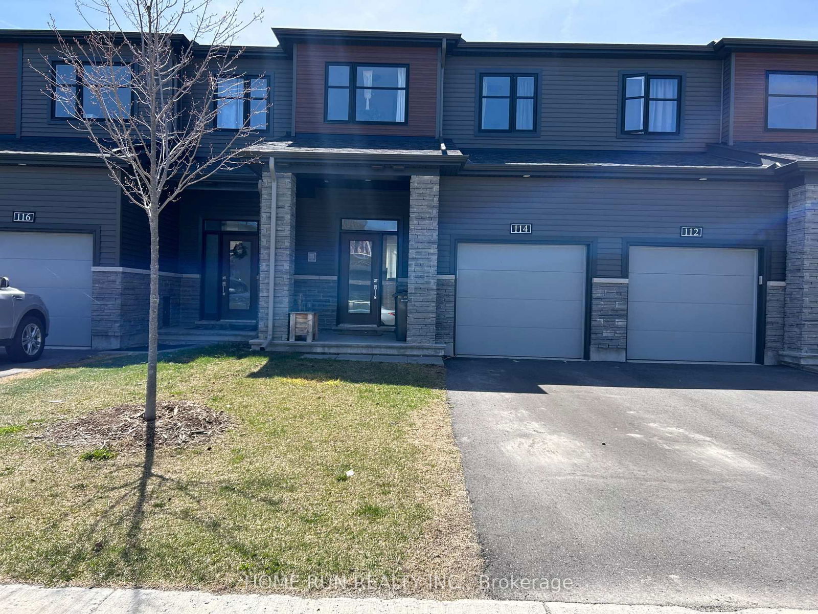 Townhouse for lease at 114 MAYNOOTH Court, Ottawa, Barrhaven - Half Moon Bay, K2J 6Y4 - MLS: X12114790