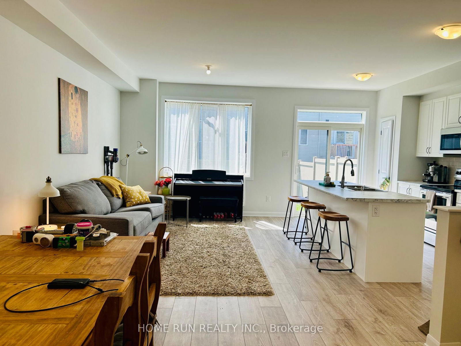 Townhouse for lease at 114 MAYNOOTH Court, Ottawa, Barrhaven - Half Moon Bay, K2J 6Y4 - MLS: X12114790
