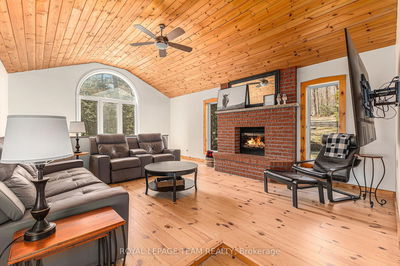 1172 Snye Rd, White Lake - Lanark Highlands (Darling) Twp image-0-4