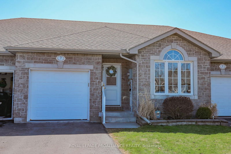 7 Stonebriar Crt, Brockville - Brockville image-0-0