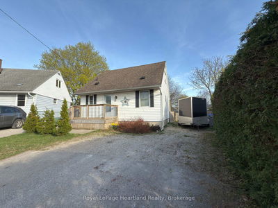 32 Regina Rd, Huron East - Vanastra