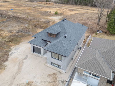 93 TOWER Dr, North Bay - Airport image-0-1