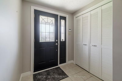 1375 Heather Lane, Peterborough West - 2 North image-0-2
