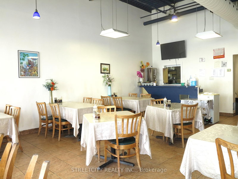 7A - 611 Wonderland Rd N, London North, N6H 4V6 | Image 3