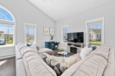 Unit 2201 — 300 Croft St, Port Hope - Port Hope image-0-4