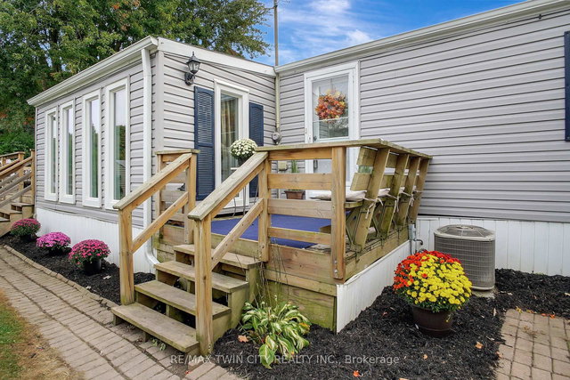 81 - 1294 8th Concession Road W